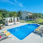 Villa Siquier - Luxury Retreat with Mountain Views