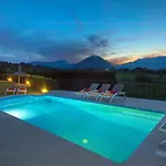 Villa Siquier - Luxury Retreat with Mountain Views